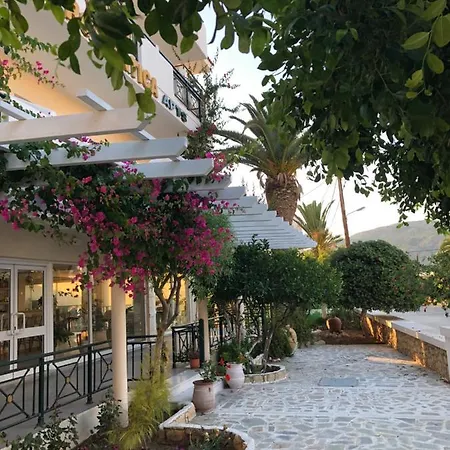 Romantica Hotel Apartahotel *